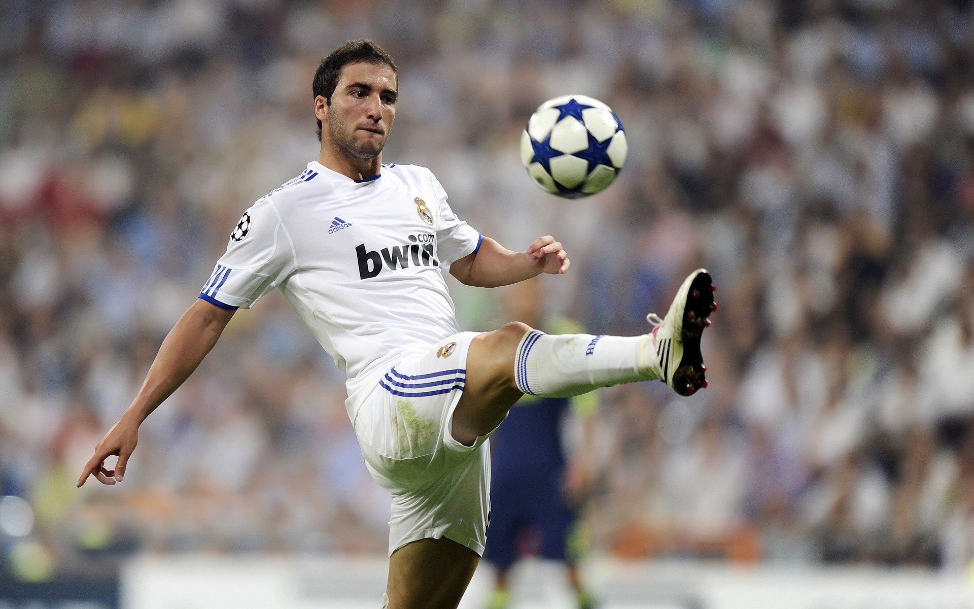 【得意与局限】文班亚马单核难突破?布克与艾伦揭秘太阳队战术密码